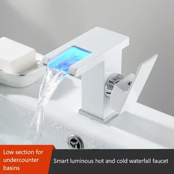 Контрол на температурата, смяна на цвят, батерия за водопад, смесителна батерия за вана, индивидуален кран кран за вода в банята